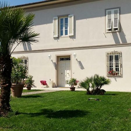 Casa Oliver Lucca Luaran gambar
