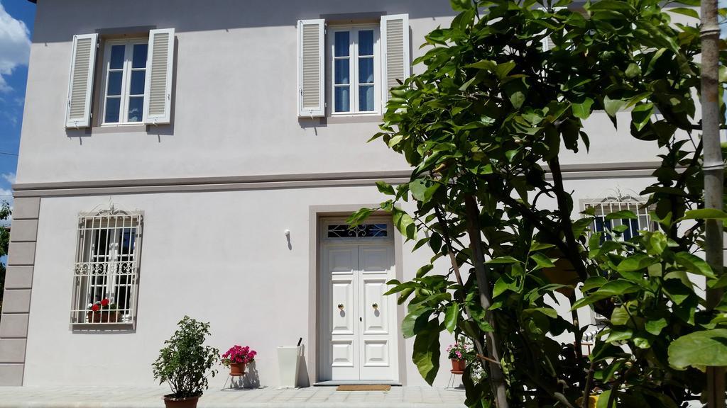 Casa Oliver Lucca Luaran gambar