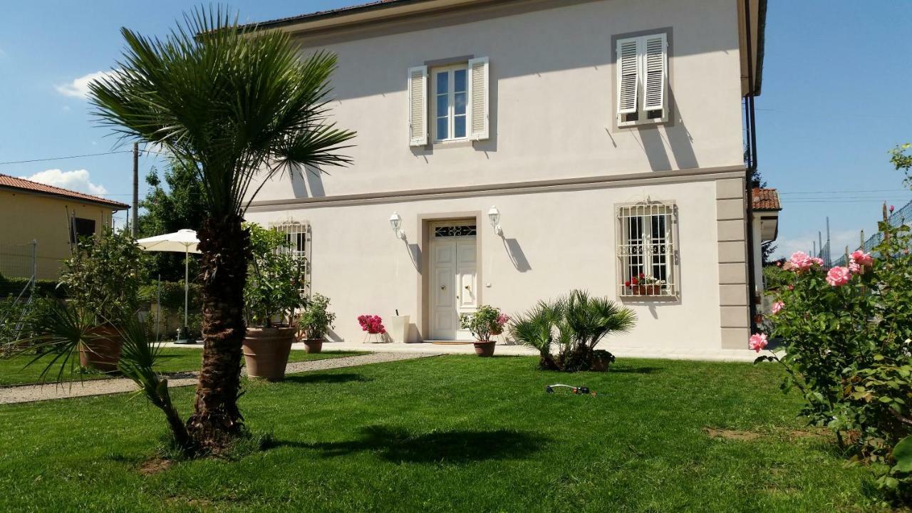 Casa Oliver Lucca Luaran gambar