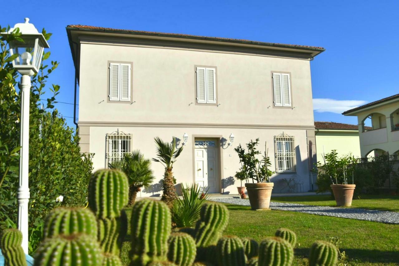 Casa Oliver Lucca Luaran gambar